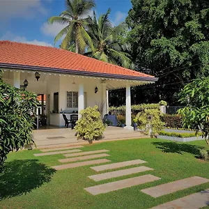 Green Grass Garden Habitación en casa particular Negombo